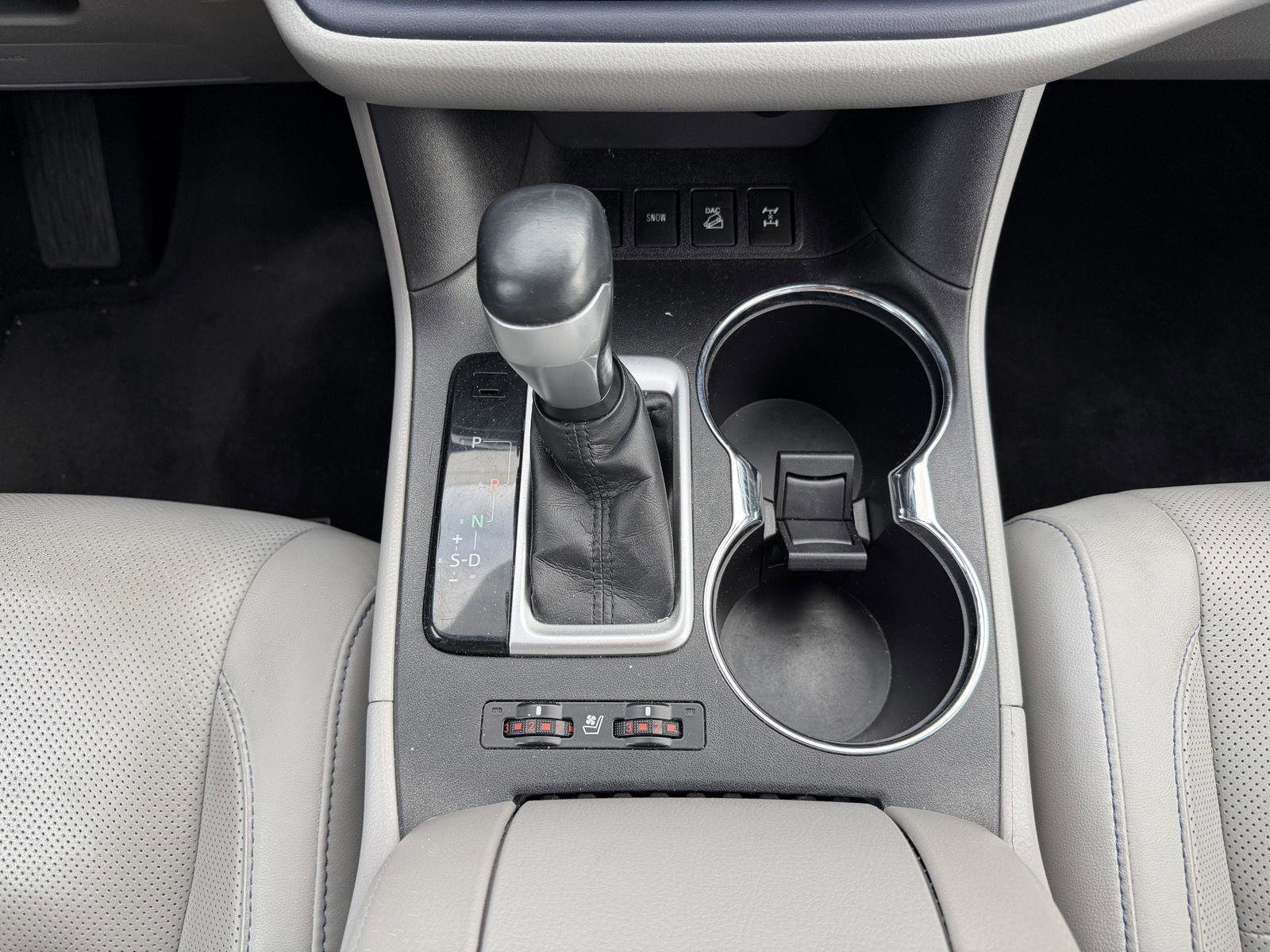 Used 2016 Toyota Highlander Limited Platinum image 24