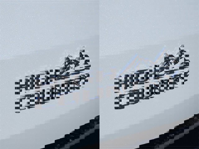 New 2026 Chevrolet Traverse High Country w/ LPO, Floor Liner Package image 12