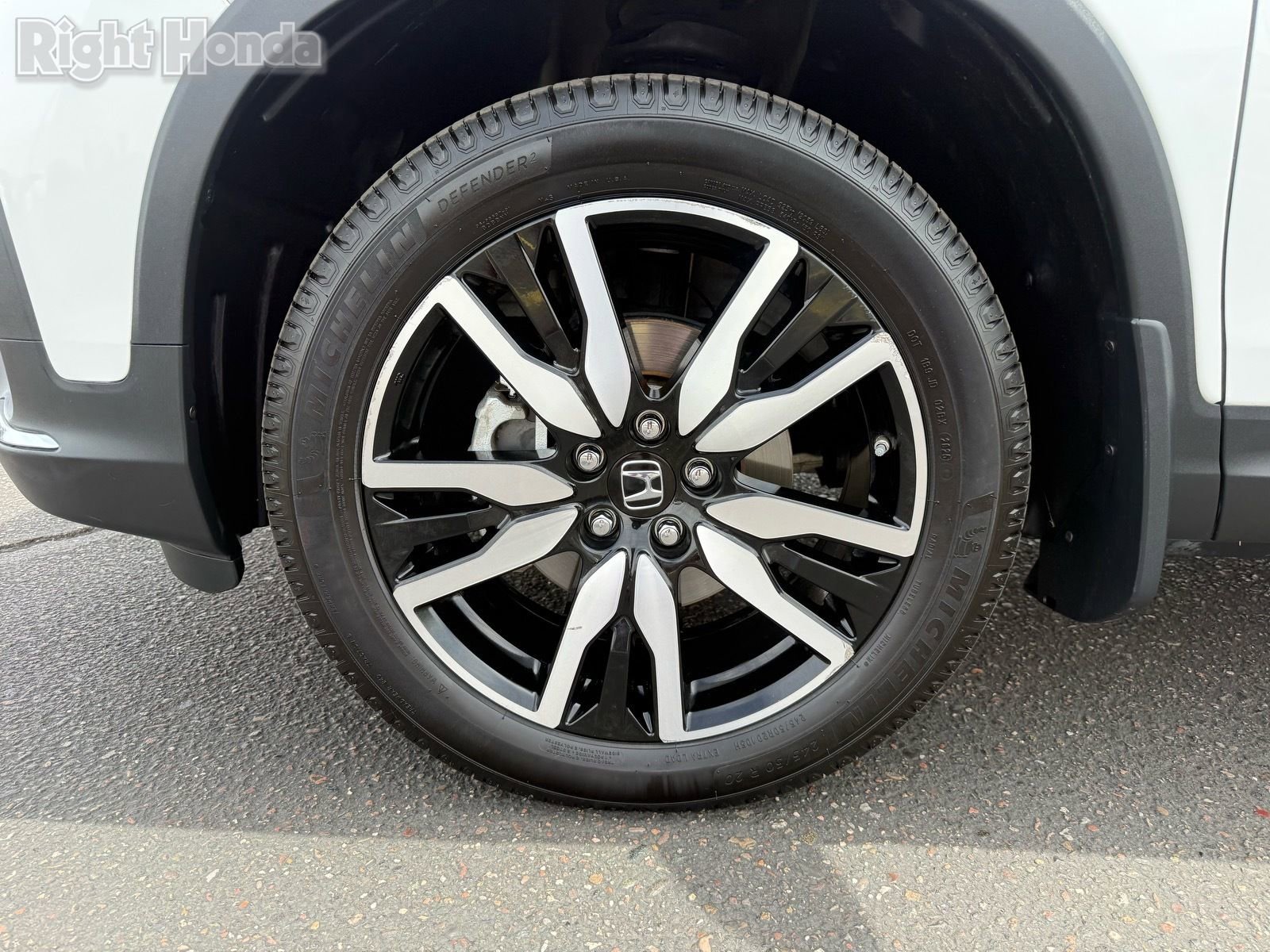 Used 2022 Honda Pilot Touring image 11