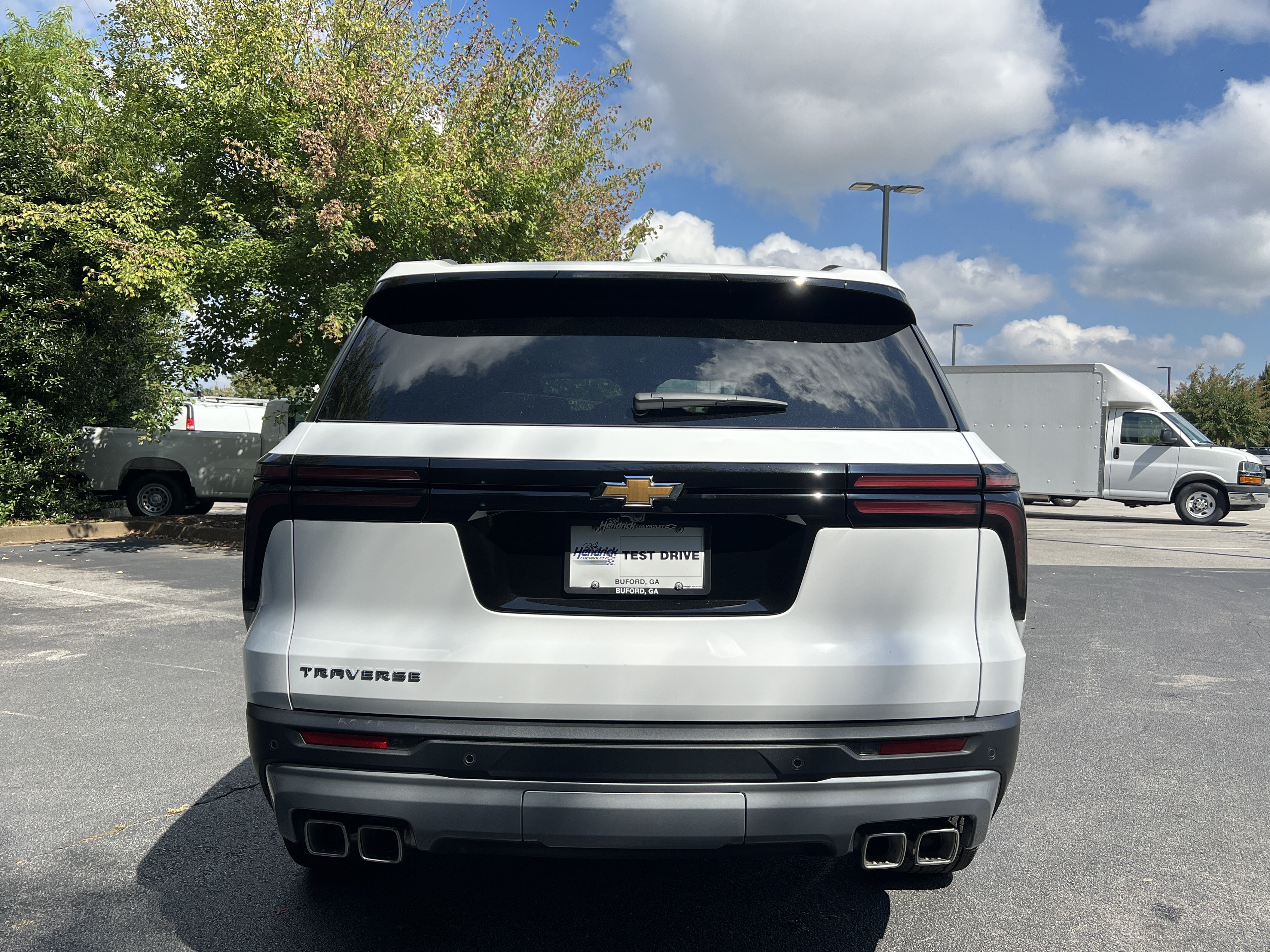 New 2027 Chevrolet Traverse LT w/ Sun and Wheel Package FWD image 8