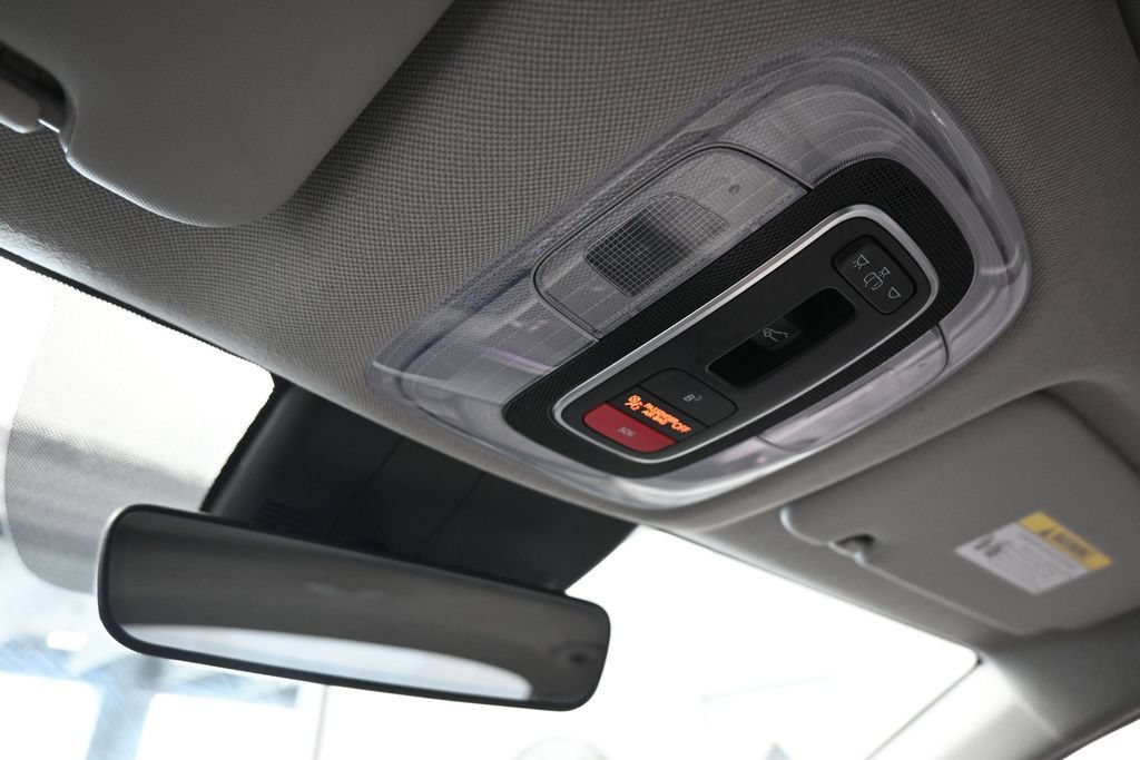 Used 2024 Hyundai Elantra Limited FWD image 25