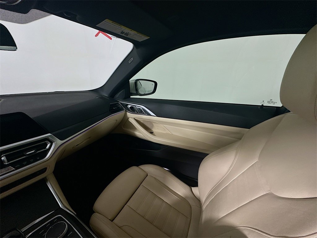 Used 2021 BMW 430i Coupe w/ Premium Package image 11