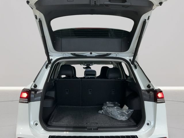 New 2026 Volkswagen Tiguan SE AWD/4WD image 22