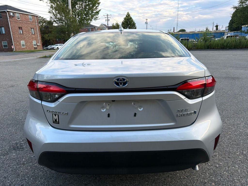 Used 2023 Toyota Corolla XLE FWD image 4