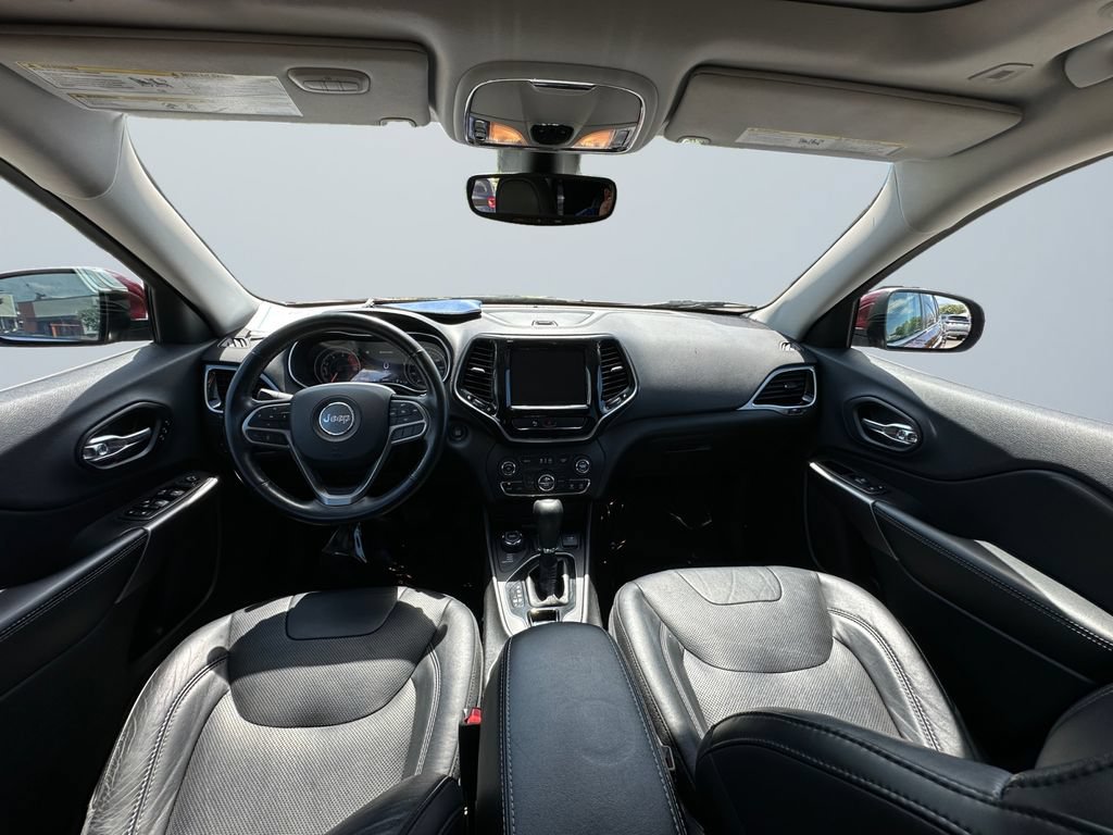 Used 2019 Jeep Cherokee Limited AWD/4WD image 10