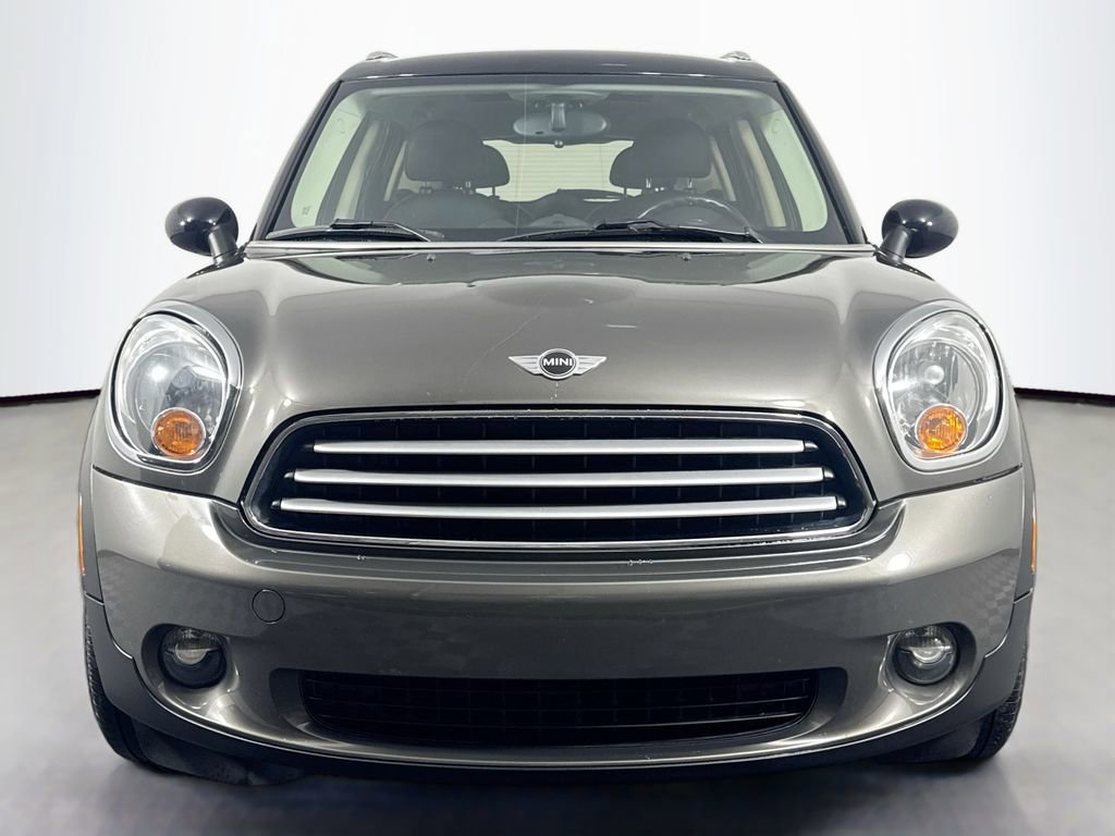 Used 2011 MINI Cooper Countryman image 2