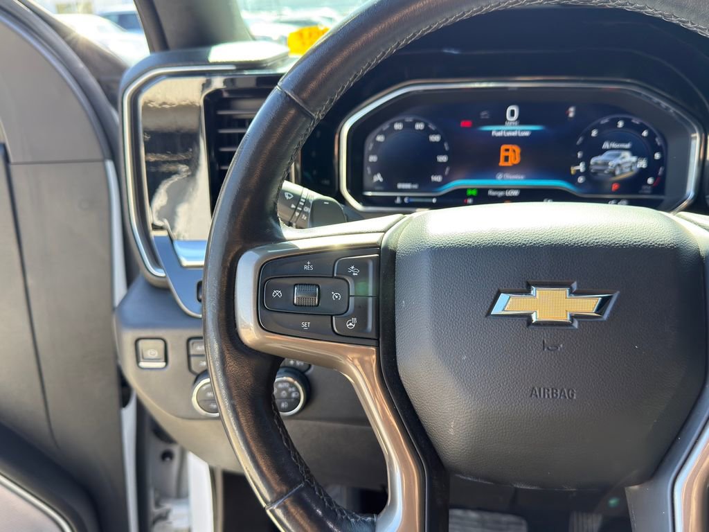 Used 2023 Chevrolet Silverado 1500 High Country w/ Technology Package image 17