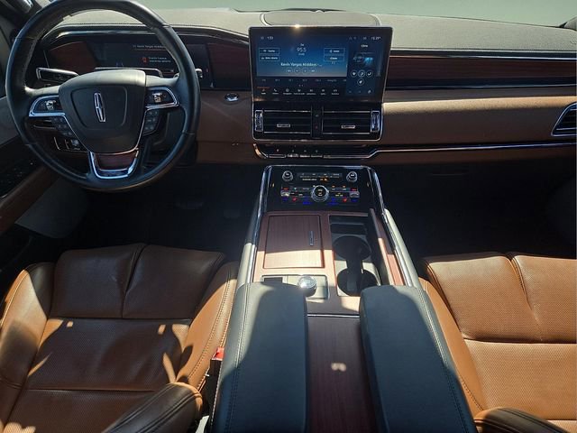 Used 2022 Lincoln Navigator Reserve image 18