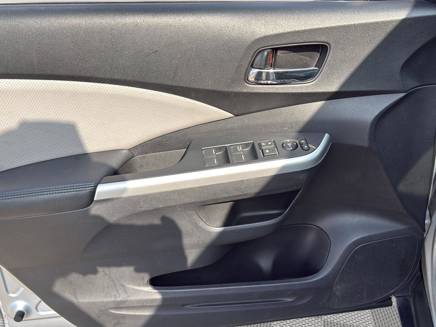 Used 2015 Honda CR-V EX-L image 12