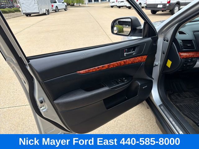 Used 2012 Subaru Outback 3.6R Limited AWD/4WD image 11