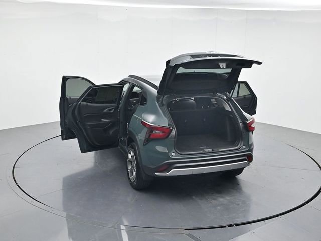 Used 2025 Chevrolet Trax LT w/ Driver Confidence Package FWD image 44