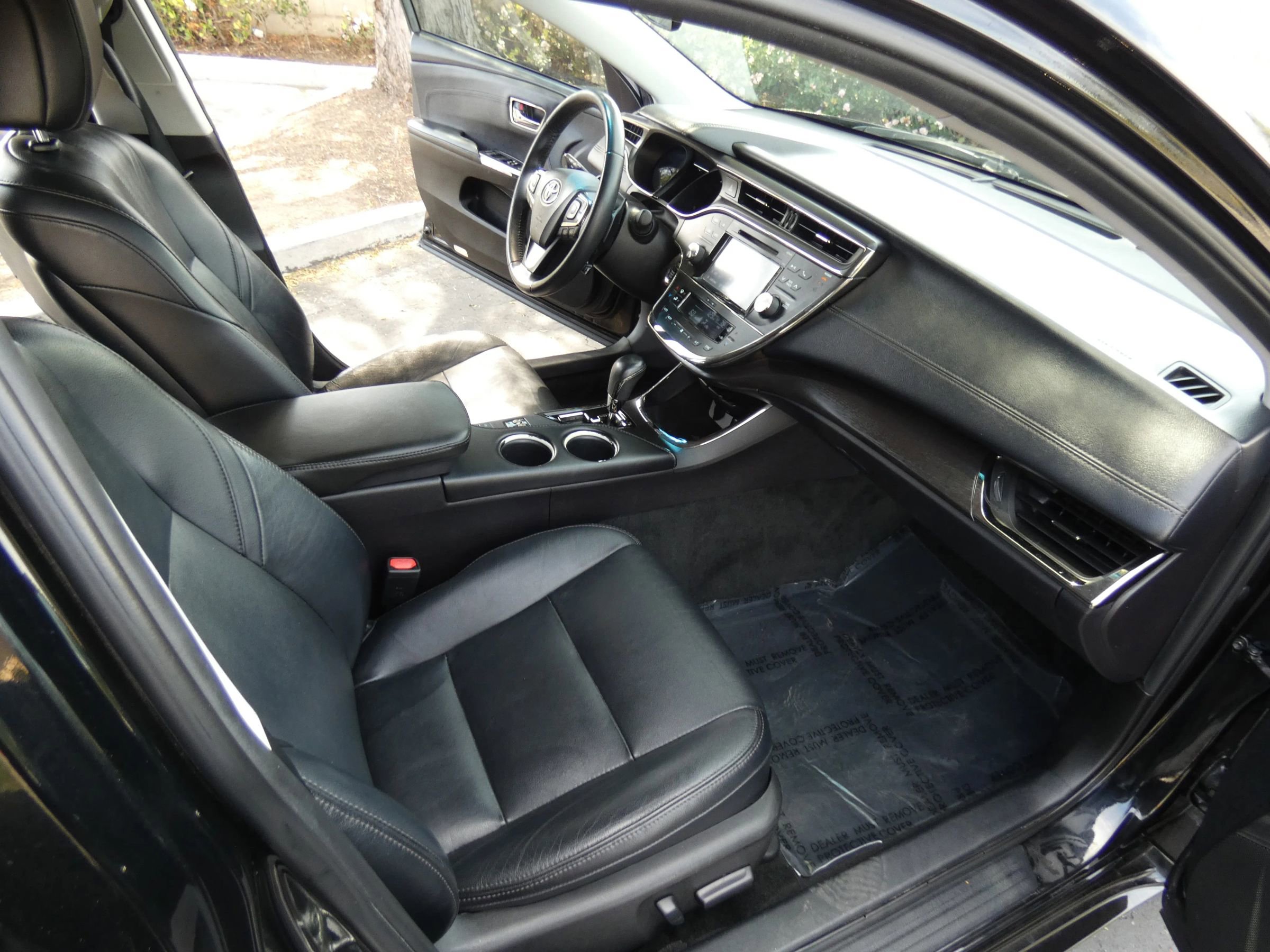 Used 2018 Toyota Avalon XLE image 26