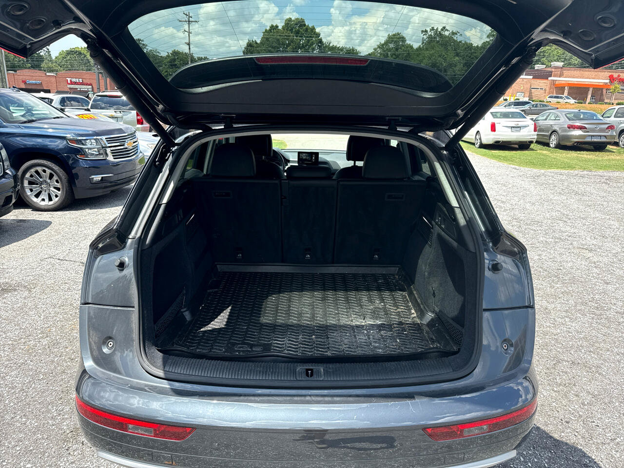 Used 2019 Audi Q5 2.0T Premium AWD/4WD image 14