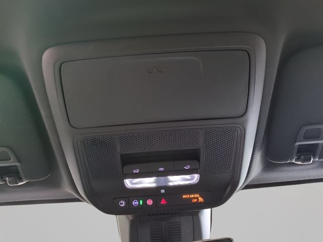 Used 2025 Chevrolet Equinox ACTIV w/ Safety and Technology Package AWD/4WD image 11