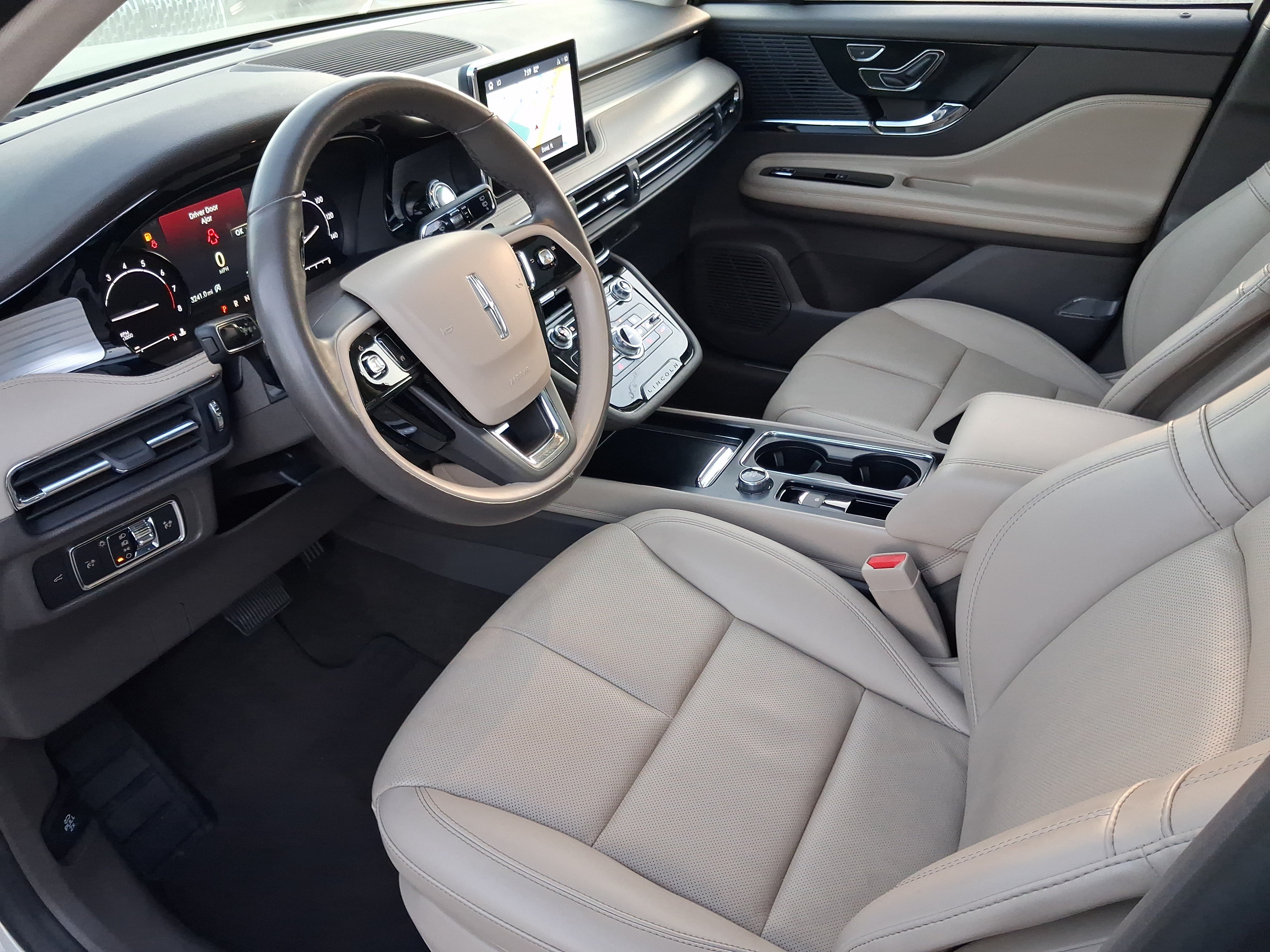 Certified 2021 Lincoln Corsair FWD w/ Premium Package image 11