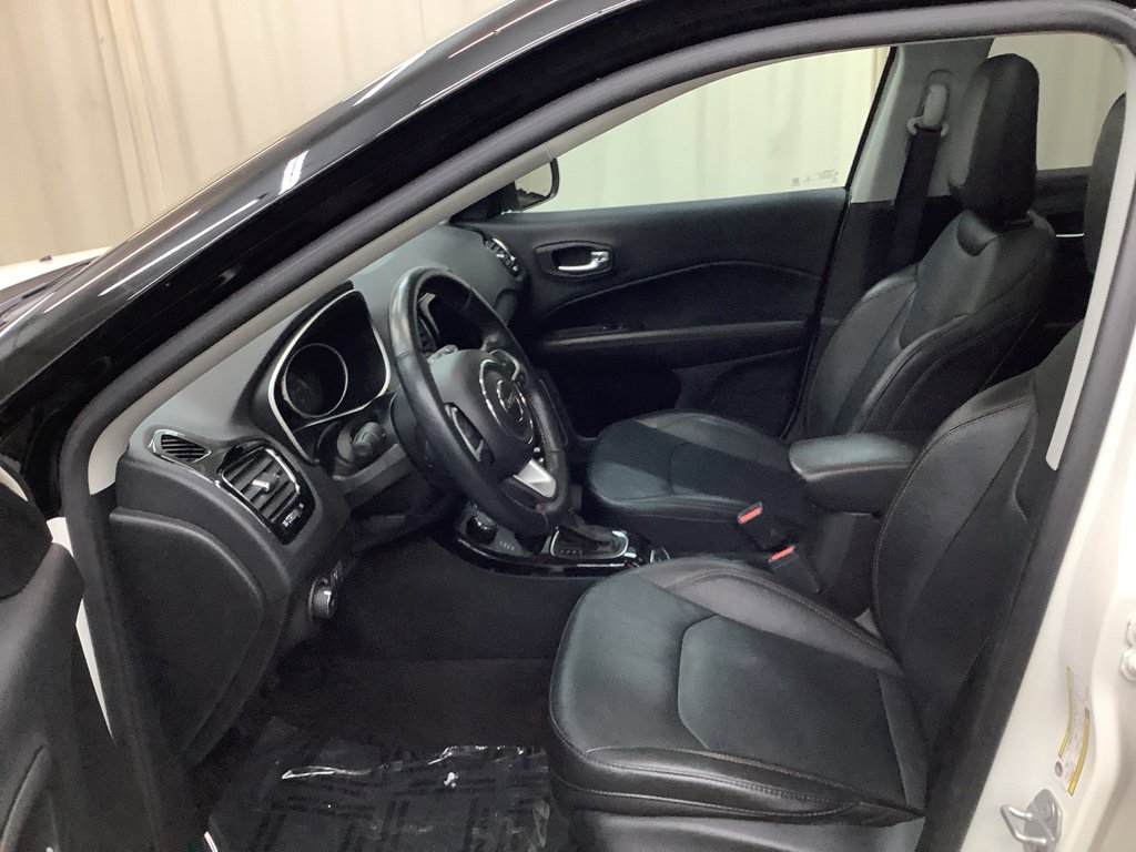 Used 2021 Jeep Compass Limited w/ Sun and Sound Group image 16