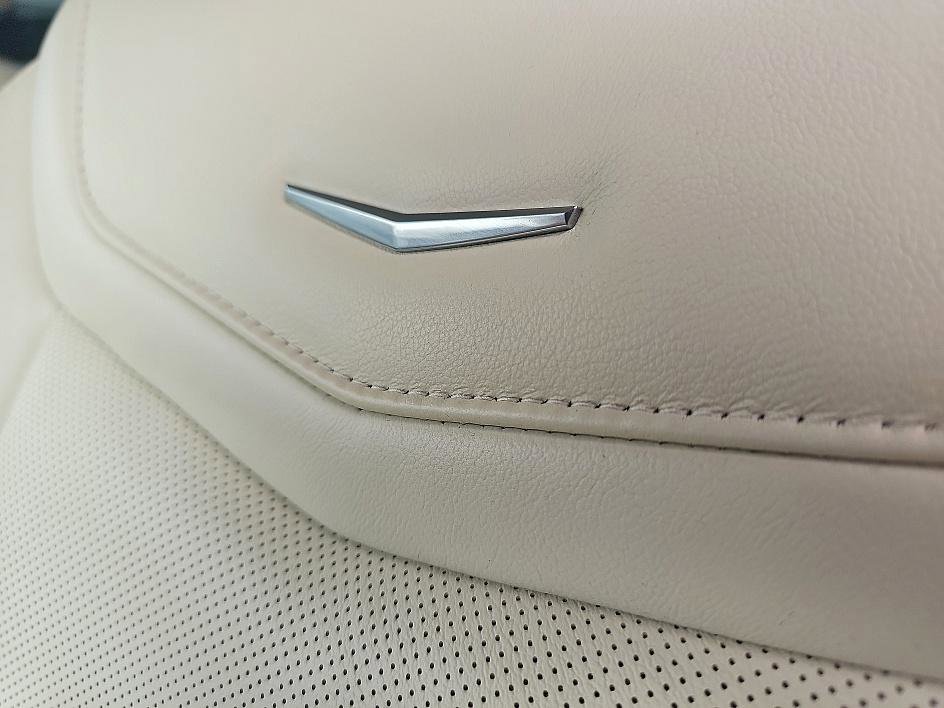 Used 2020 Cadillac XT6 Premium Luxury image 17