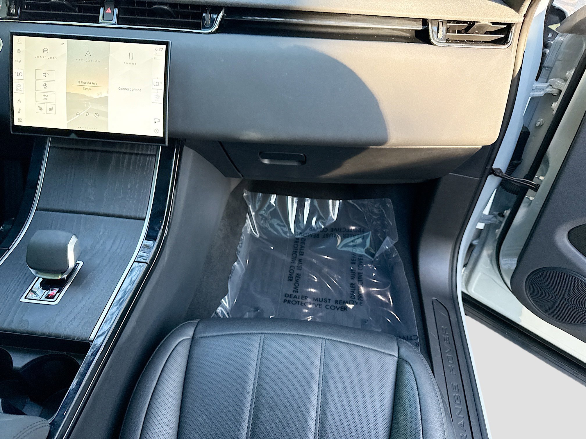 Used 2026 Land Rover Range Rover Evoque S image 17