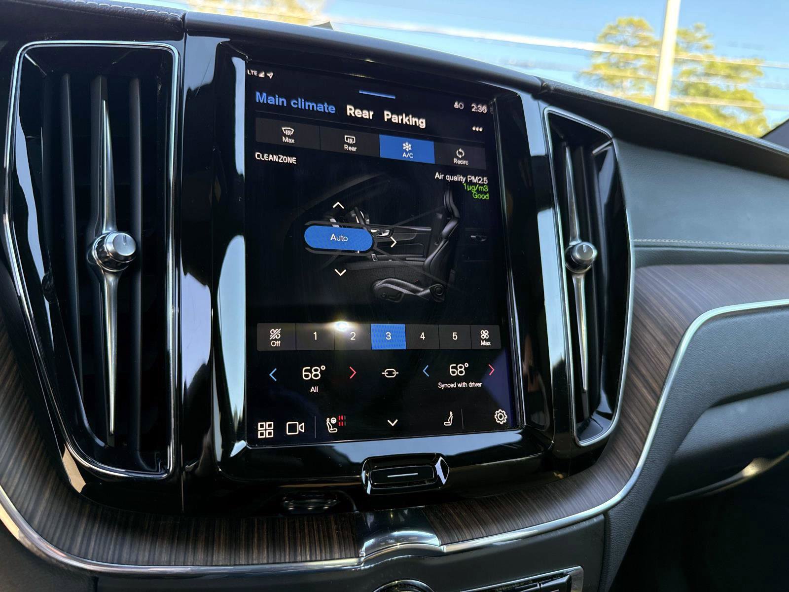 Used 2022 Volvo XC60 B5 Inscription w/ Advanced Package image 30