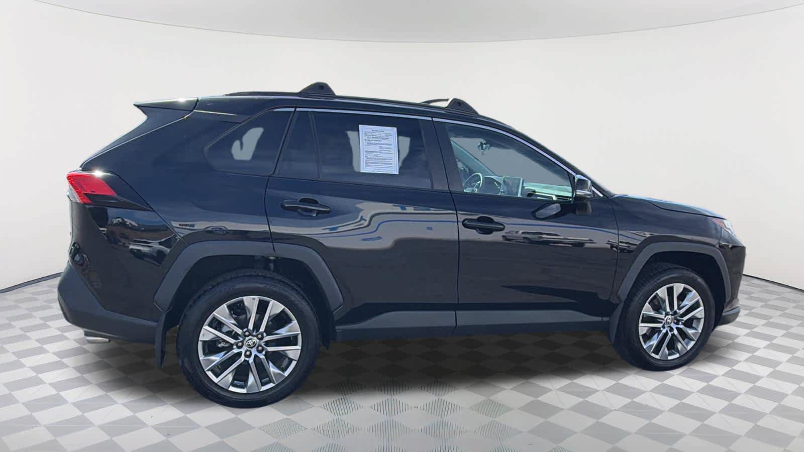 Used 2023 Toyota RAV4 XLE Premium FWD image 4