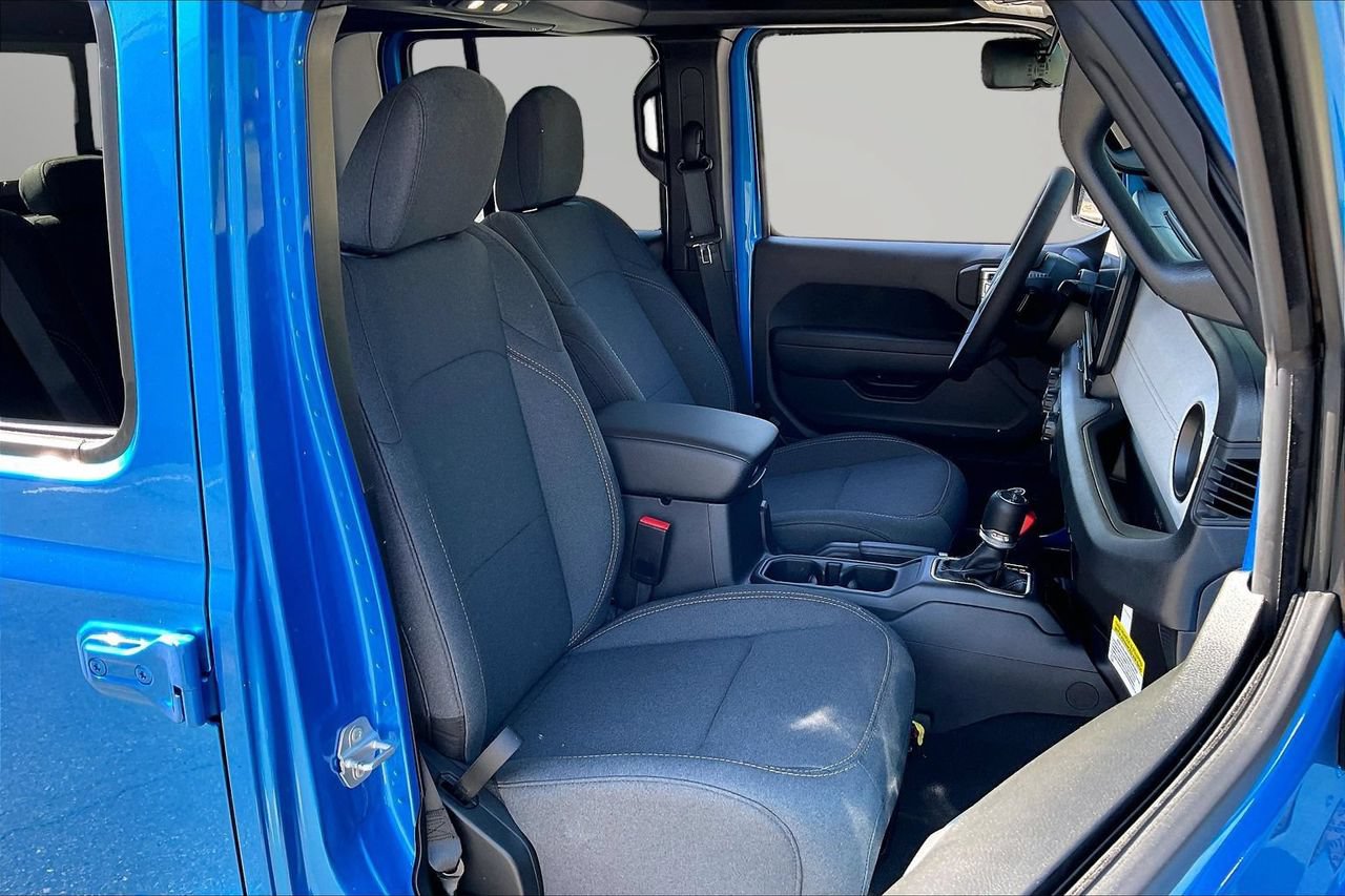 New 2026 Jeep Gladiator Sport AWD/4WD image 19