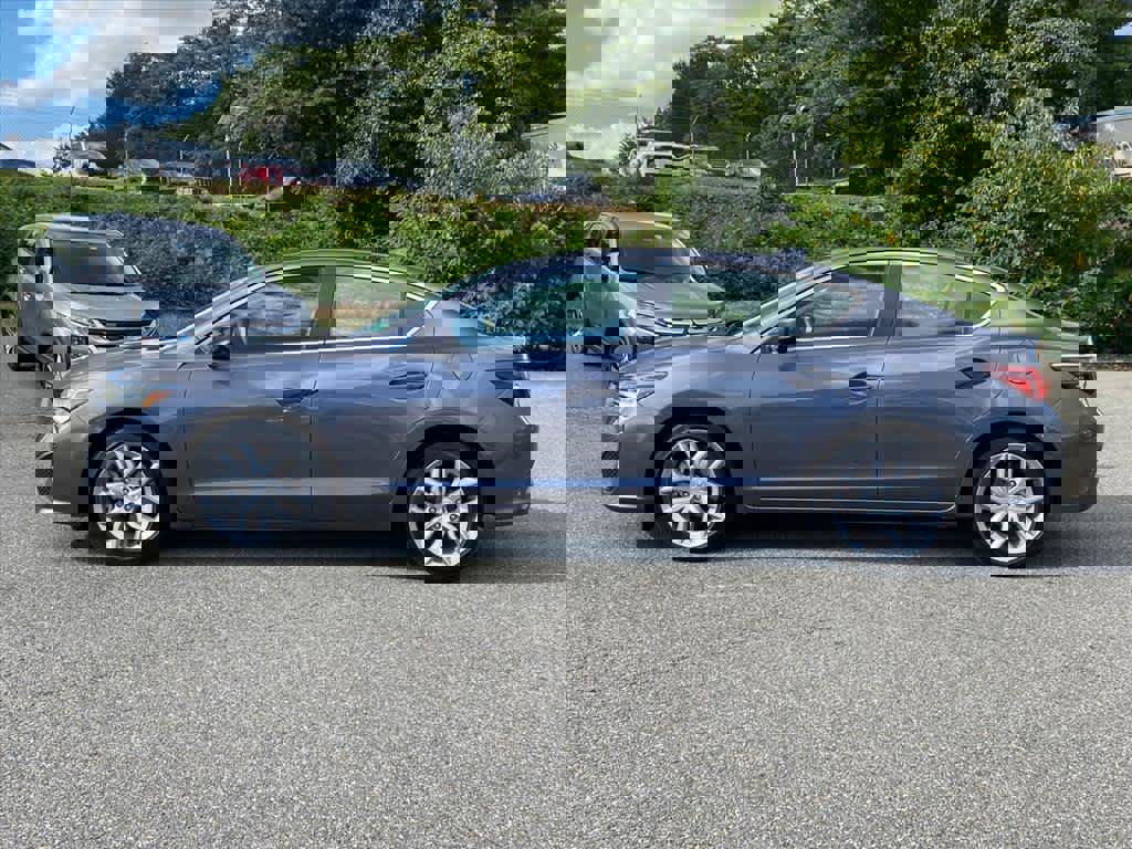 Used 2019 Acura ILX image 2