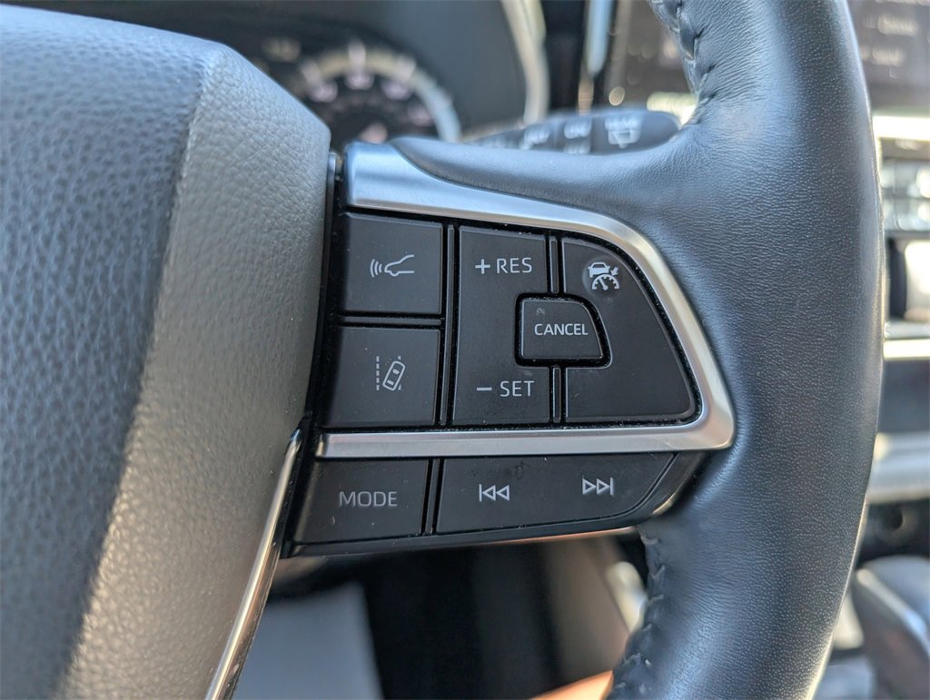 Used 2020 Toyota Highlander Limited image 20