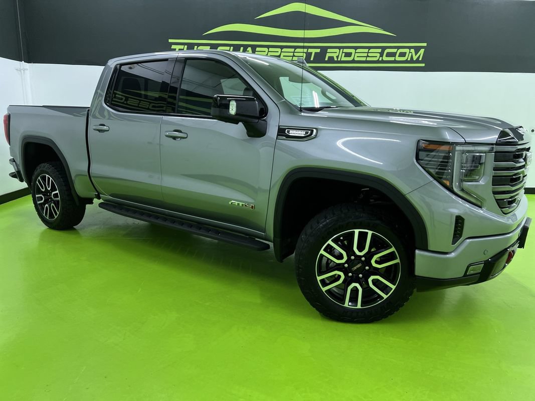 Used 2025 GMC Sierra 1500 AT4 w/ AT4 Premium Package AWD/4WD image 1