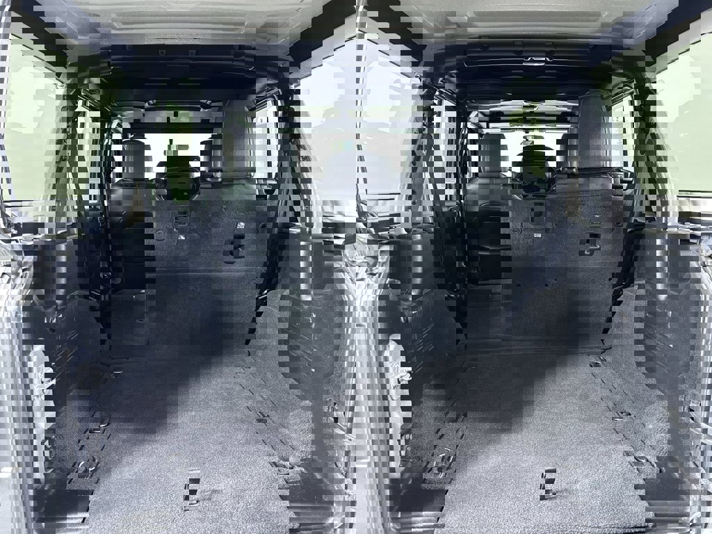 Used 2021 Jeep Wrangler Unlimited Sahara image 10