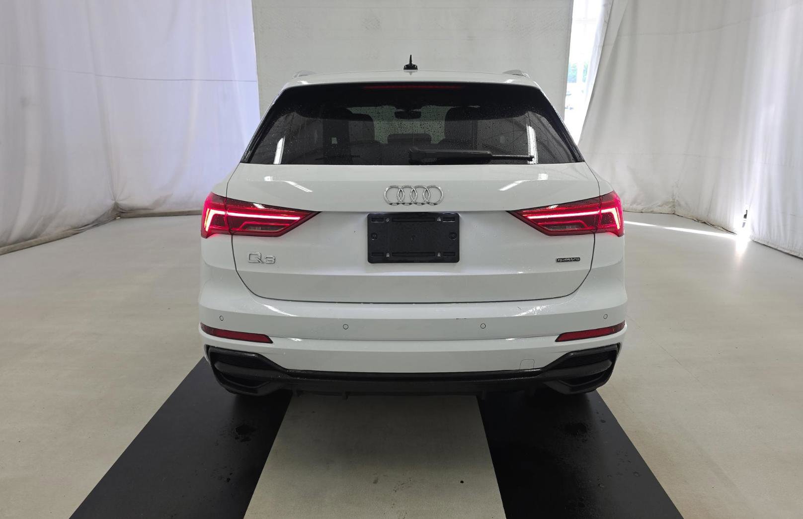 Used 2023 Audi Q3 2.0T Premium Plus w/ Premium Plus Package AWD/4WD image 5