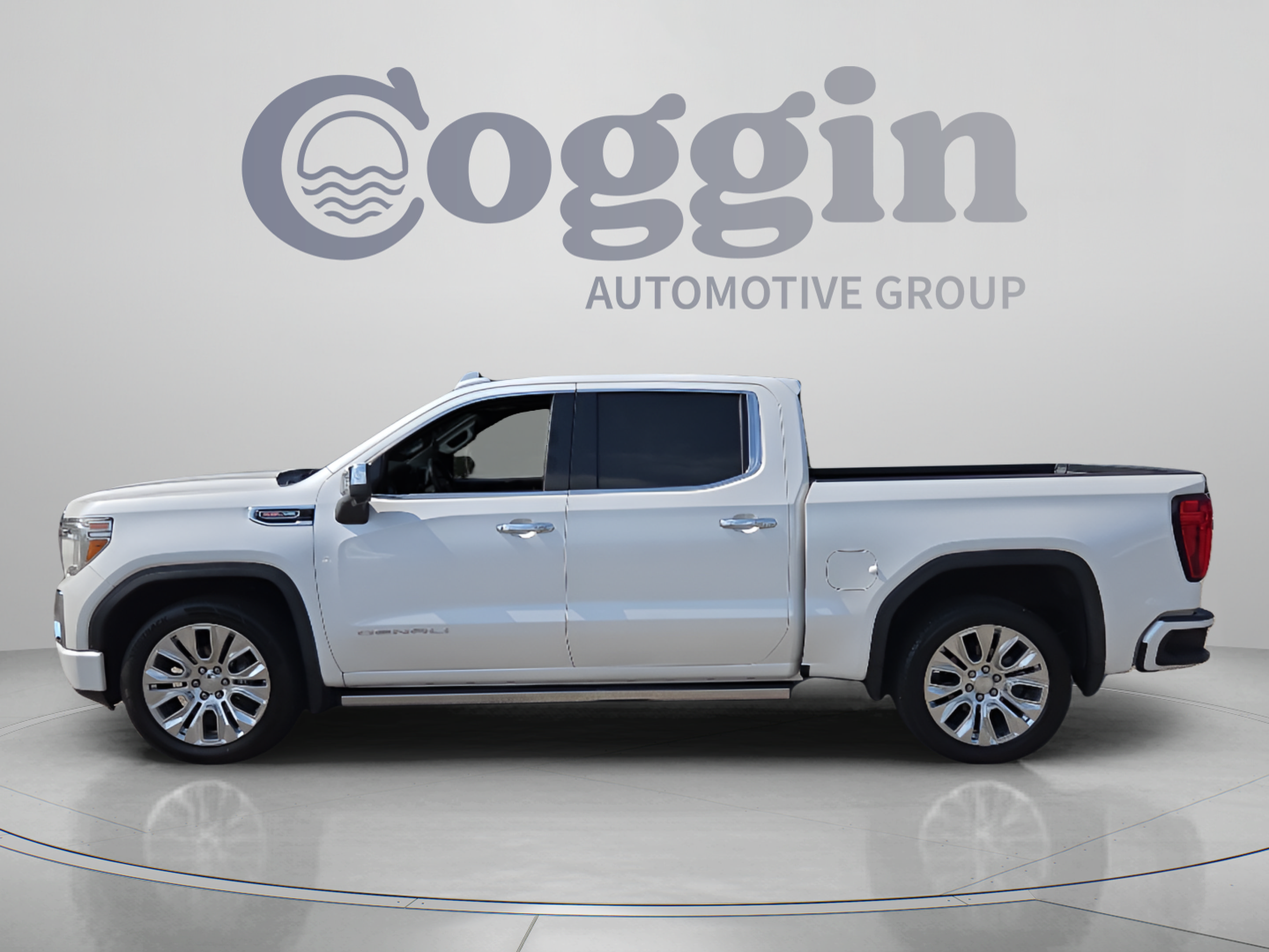 Used 2020 GMC Sierra 1500 Denali w/ Denali Ultimate Package AWD/4WD image 2