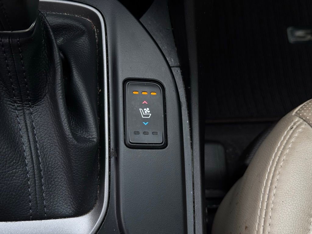 Used 2015 Hyundai Santa Fe GLS w/ Option Group 03 image 31