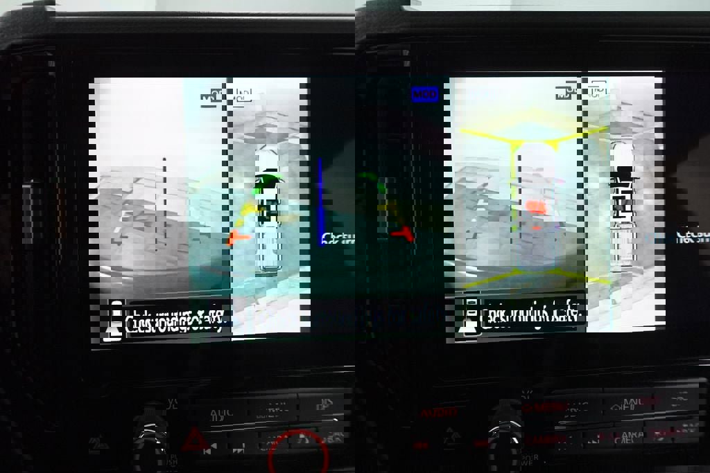 Used 2025 Nissan Frontier PRO-4X w/ Pro Convenience Package image 19