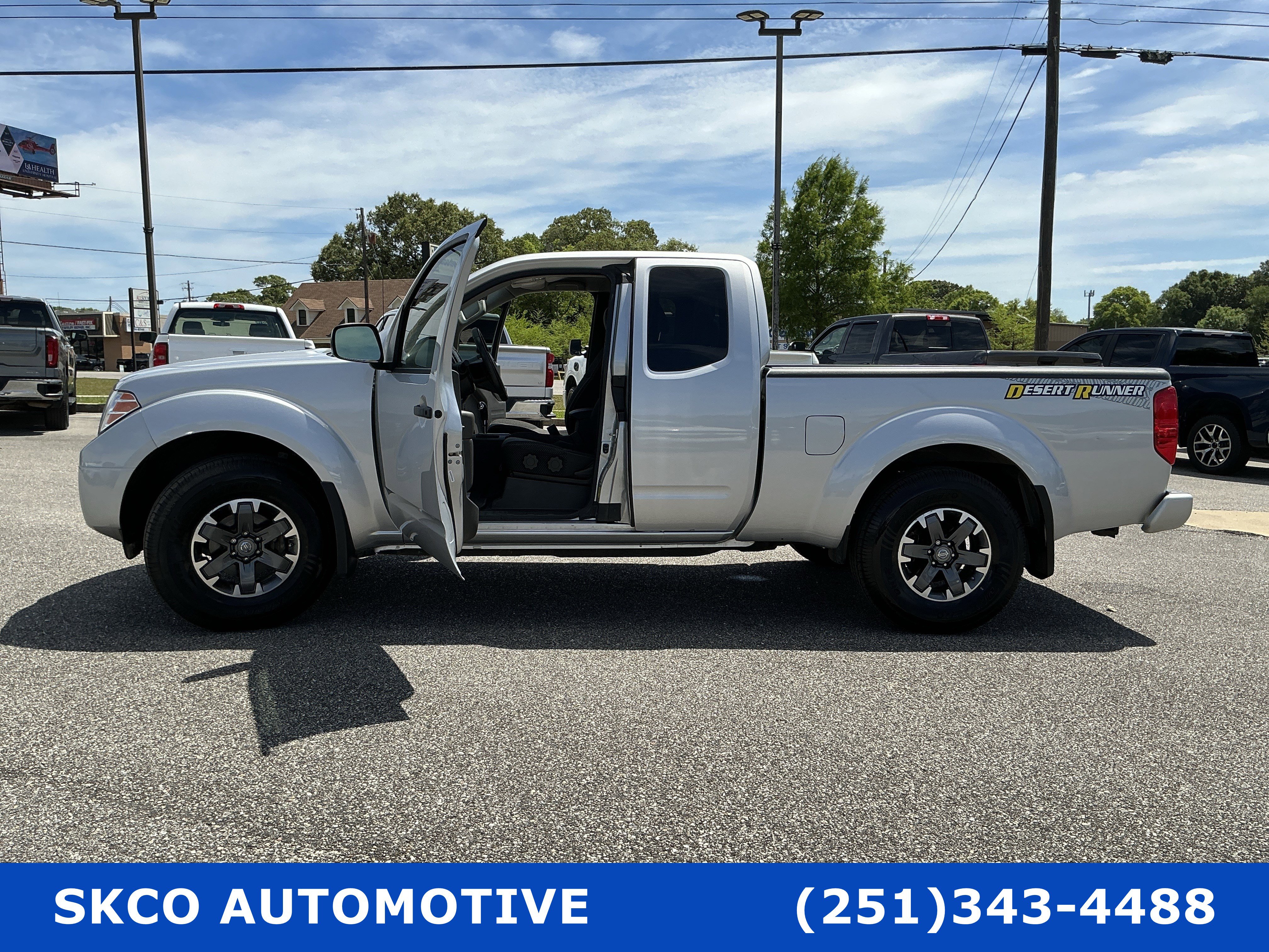 Used 2019 Nissan Frontier Desert Runner image 31