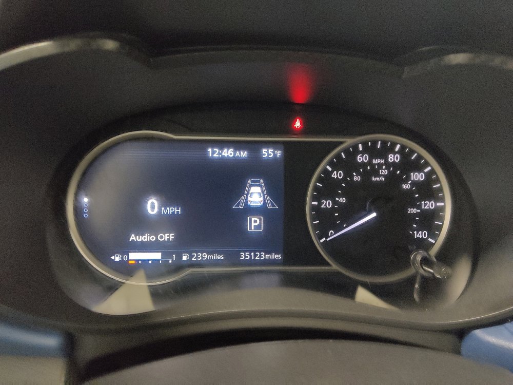Used 2024 Nissan Versa SV w/ Trunk Package image 23