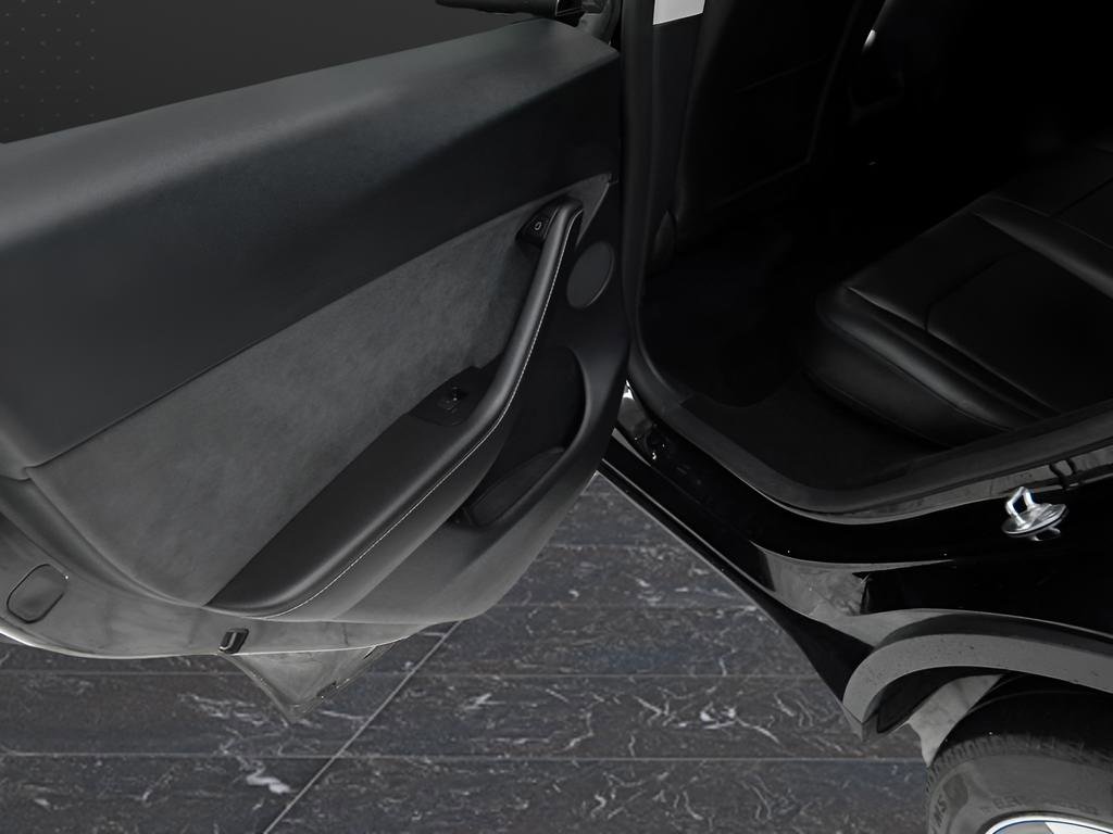 Used 2024 Tesla Model Y Long Range image 34