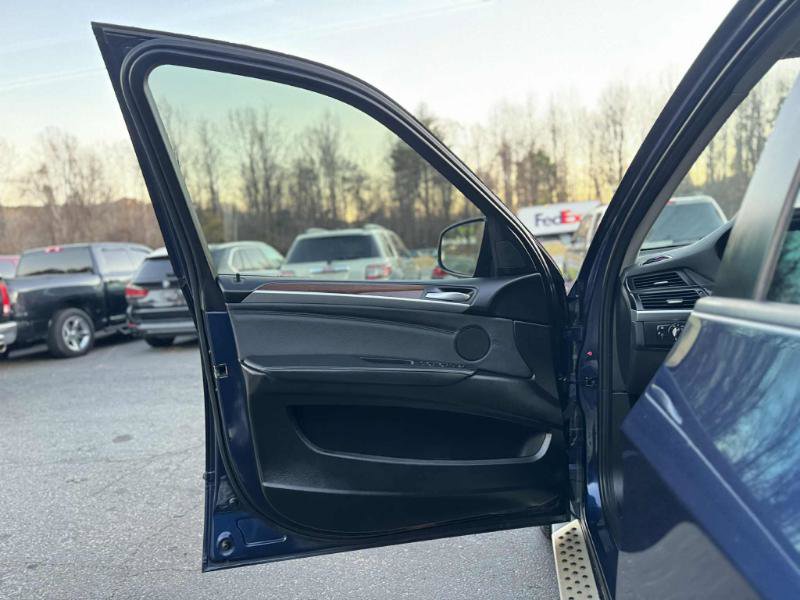 Used 2012 BMW X5 xDrive35i image 9