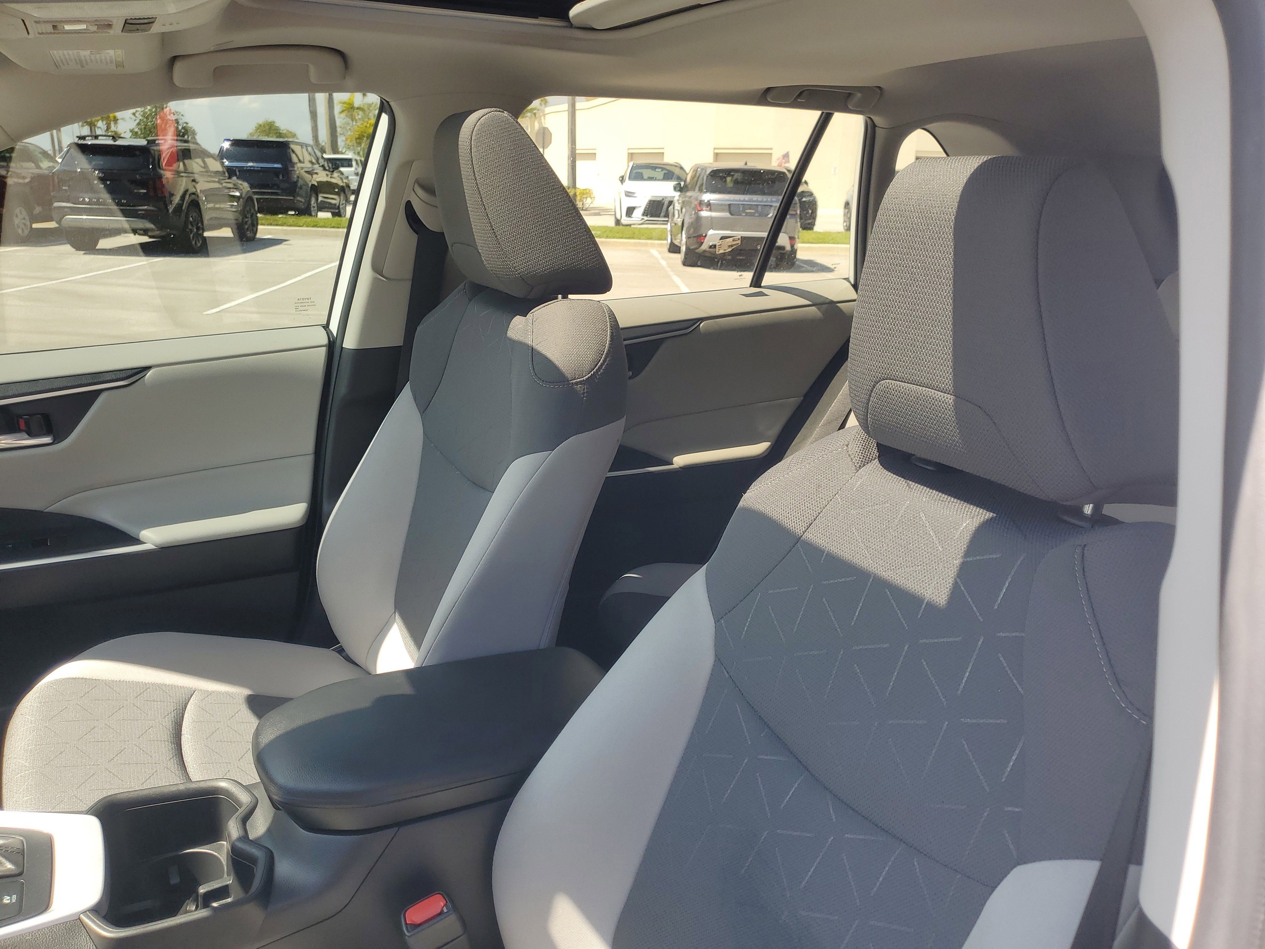 Certified 2024 Toyota RAV4 XLE w/ Convenience Package AWD/4WD image 18