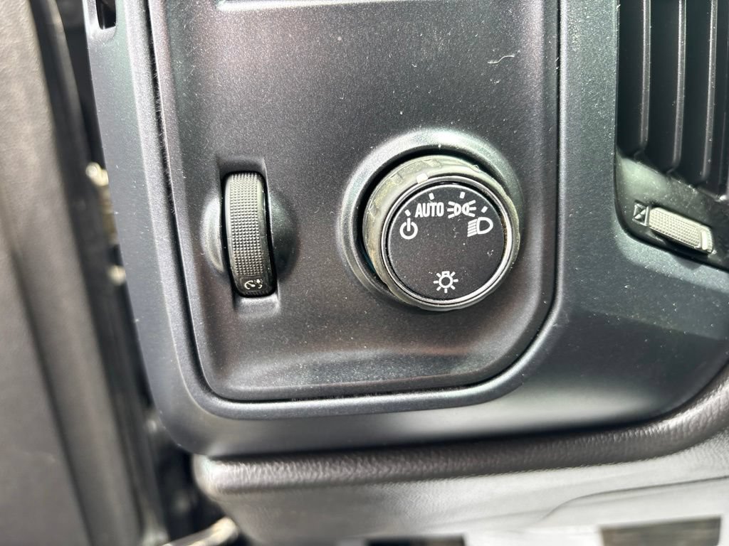 Used 2018 Chevrolet Silverado 3500 W/T w/ WT Convenience Package AWD/4WD image 23