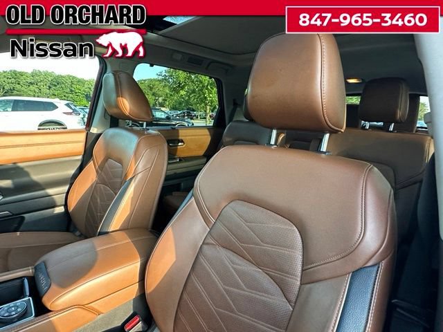 Used 2023 Nissan Pathfinder Platinum AWD/4WD image 12