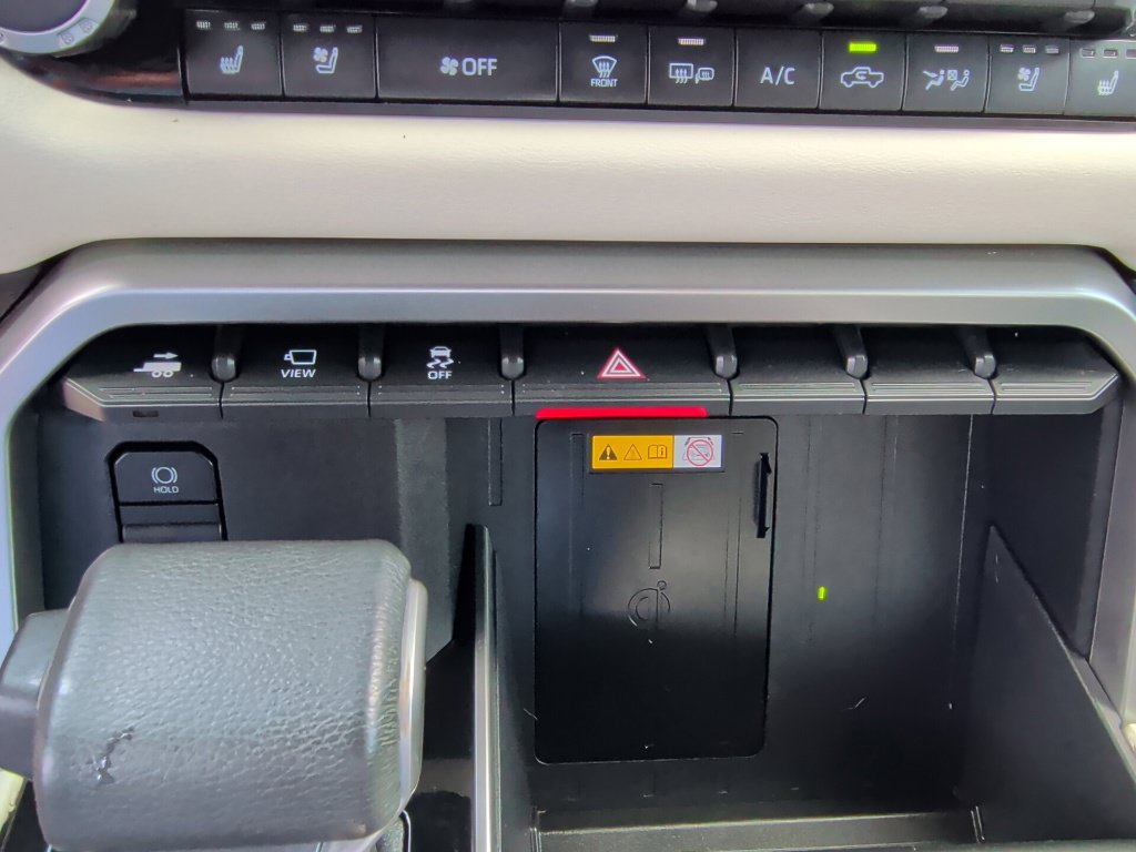 Used 2022 Toyota Tundra Capstone AWD/4WD image 30
