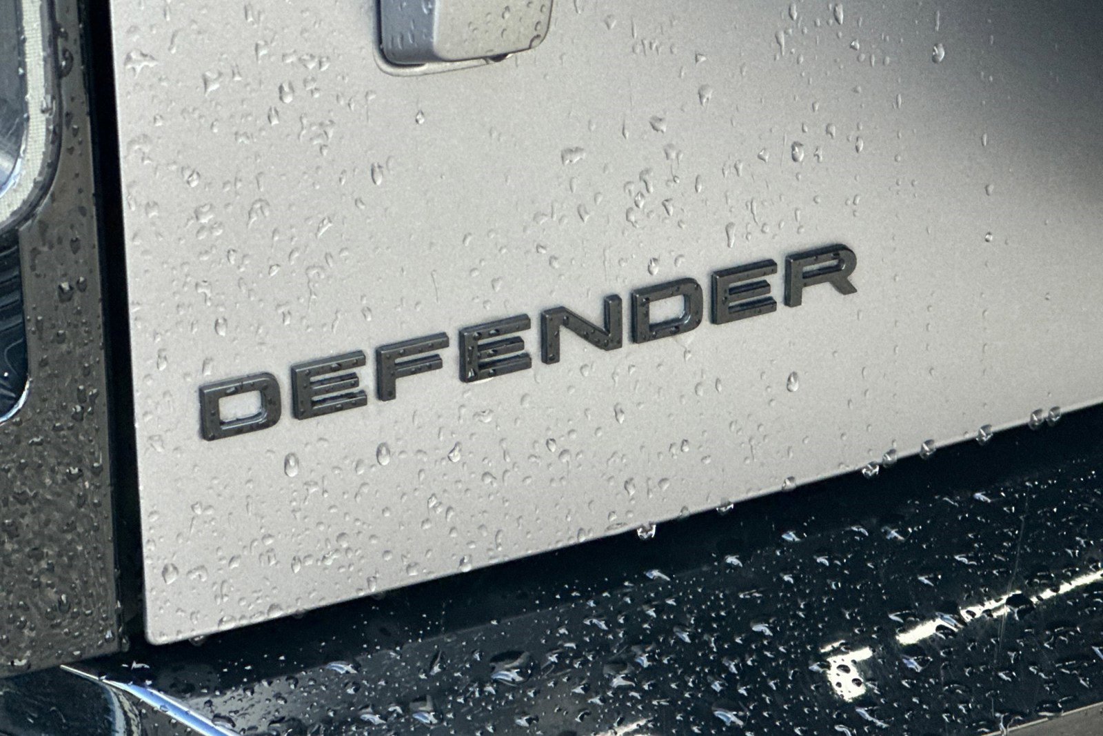 Used 2024 Land Rover Defender 110 X image 14