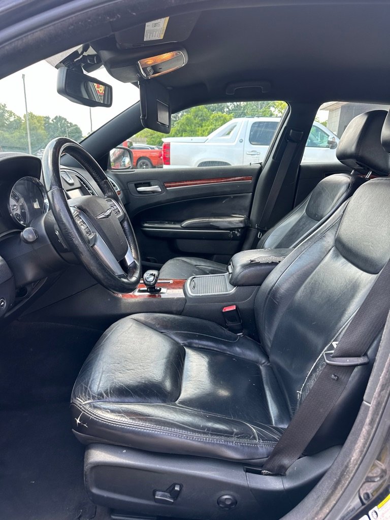 Used 2013 Chrysler 300 Touring image 8