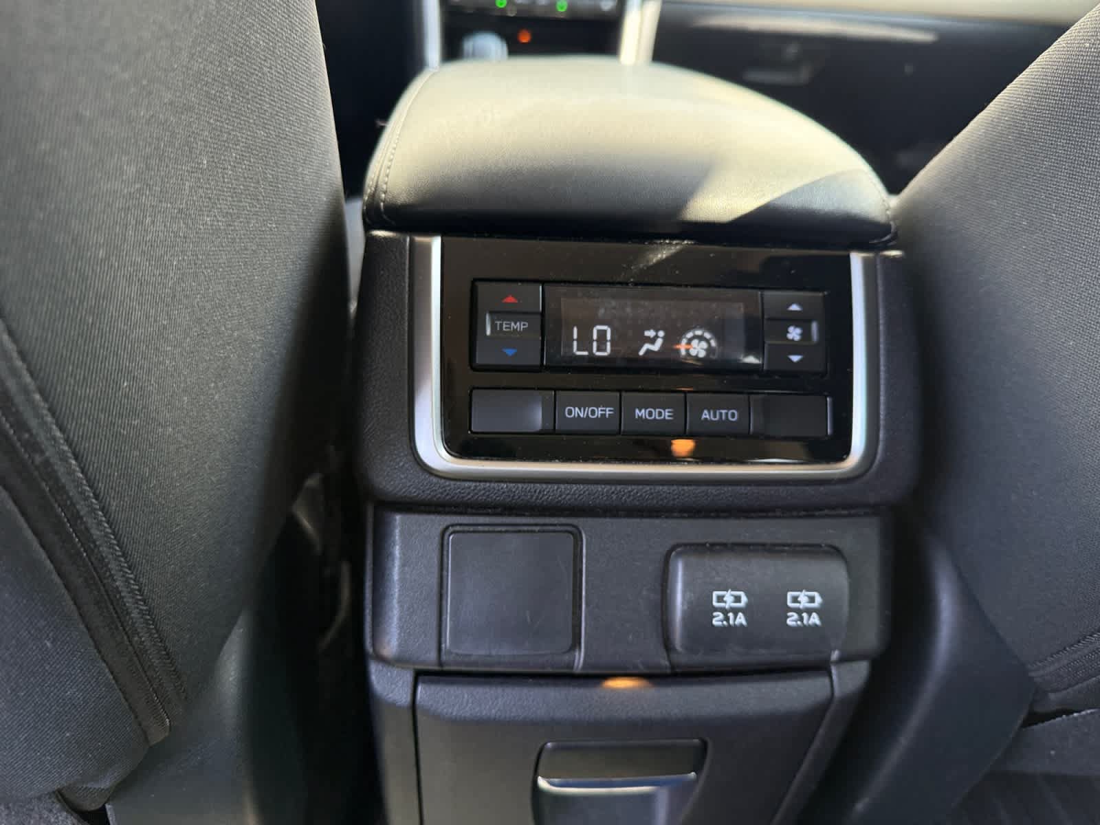 Used 2019 Subaru Ascent Premium AWD/4WD image 19