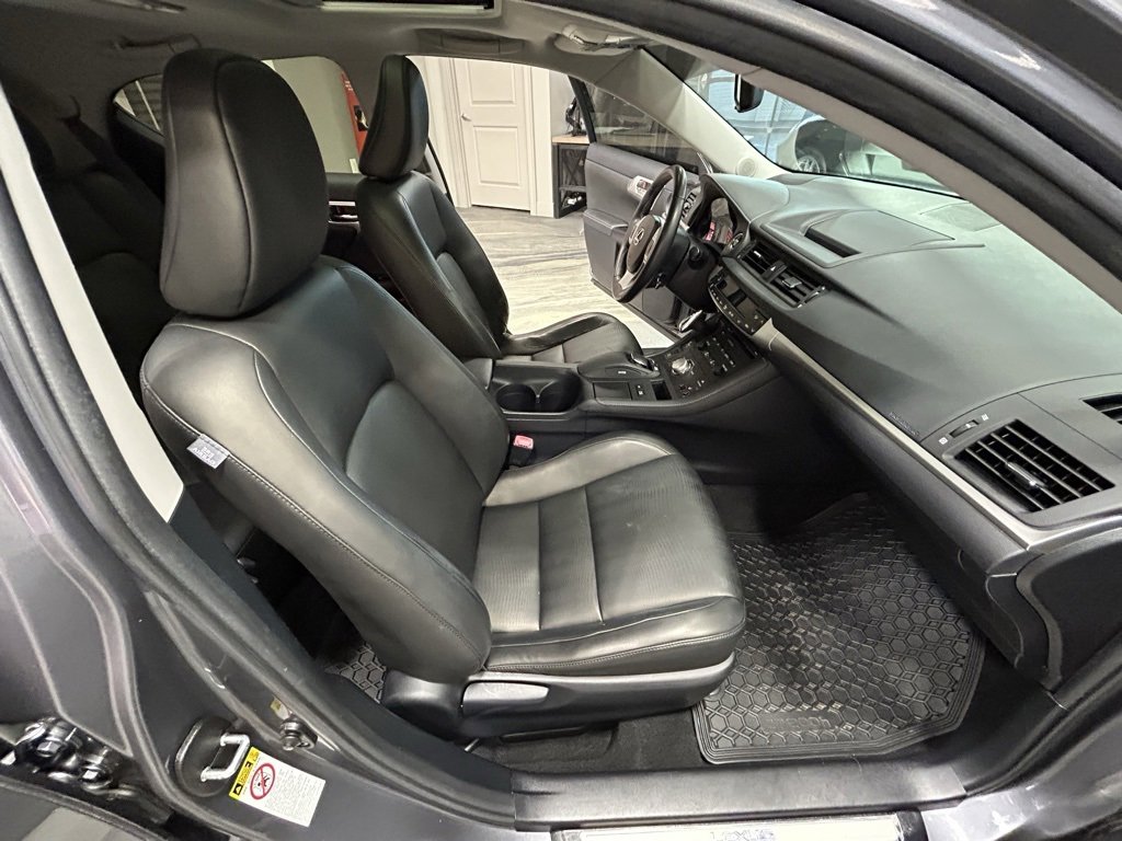 Used 2012 Lexus CT 200h Premium image 36