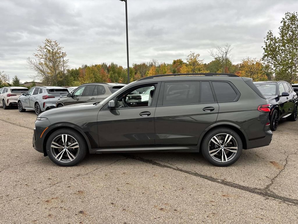 New 2026 BMW X7 xDrive40i w/ M Sport Package image 4