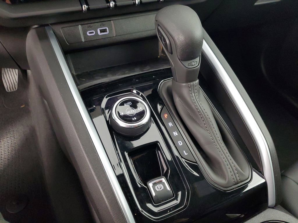 Used 2024 Chevrolet Colorado Trail Boss w/ Advanced Trailering Package image 17