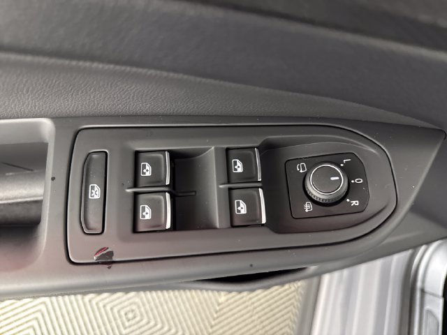 Used 2024 Volkswagen GTI SE FWD image 28