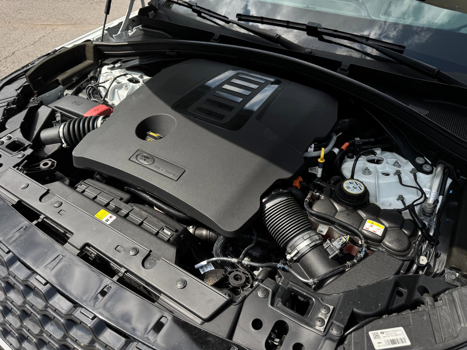 Used 2023 Land Rover Range Rover Velar R-Dynamic S image 70