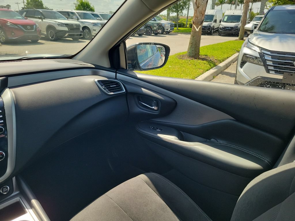 Used 2019 Nissan Murano S w/ Cargo Package FWD image 14